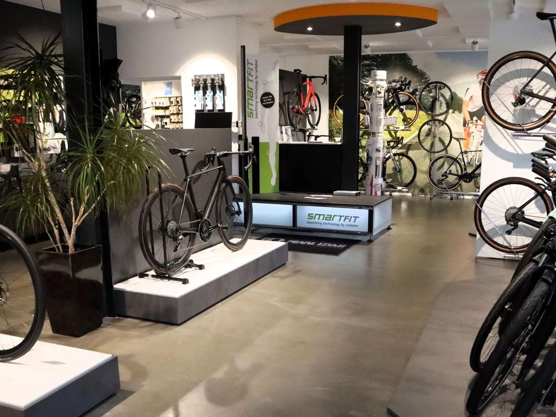At ergonomics expert vit:bikes, the Smartfit systems are part of the sales area
