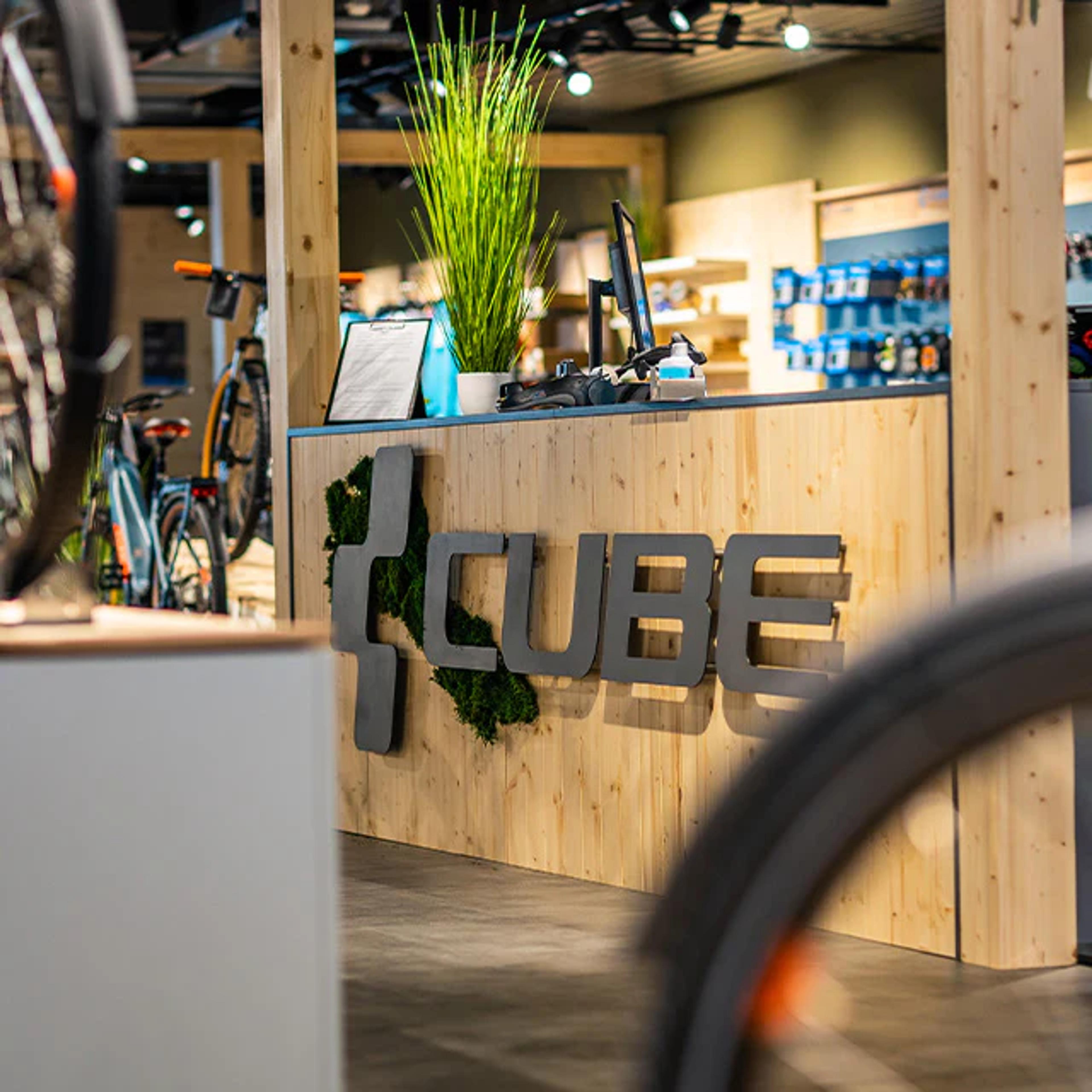 Sechs Online-Shops und Fünf Filialen stecken hinter fahrrad.de 