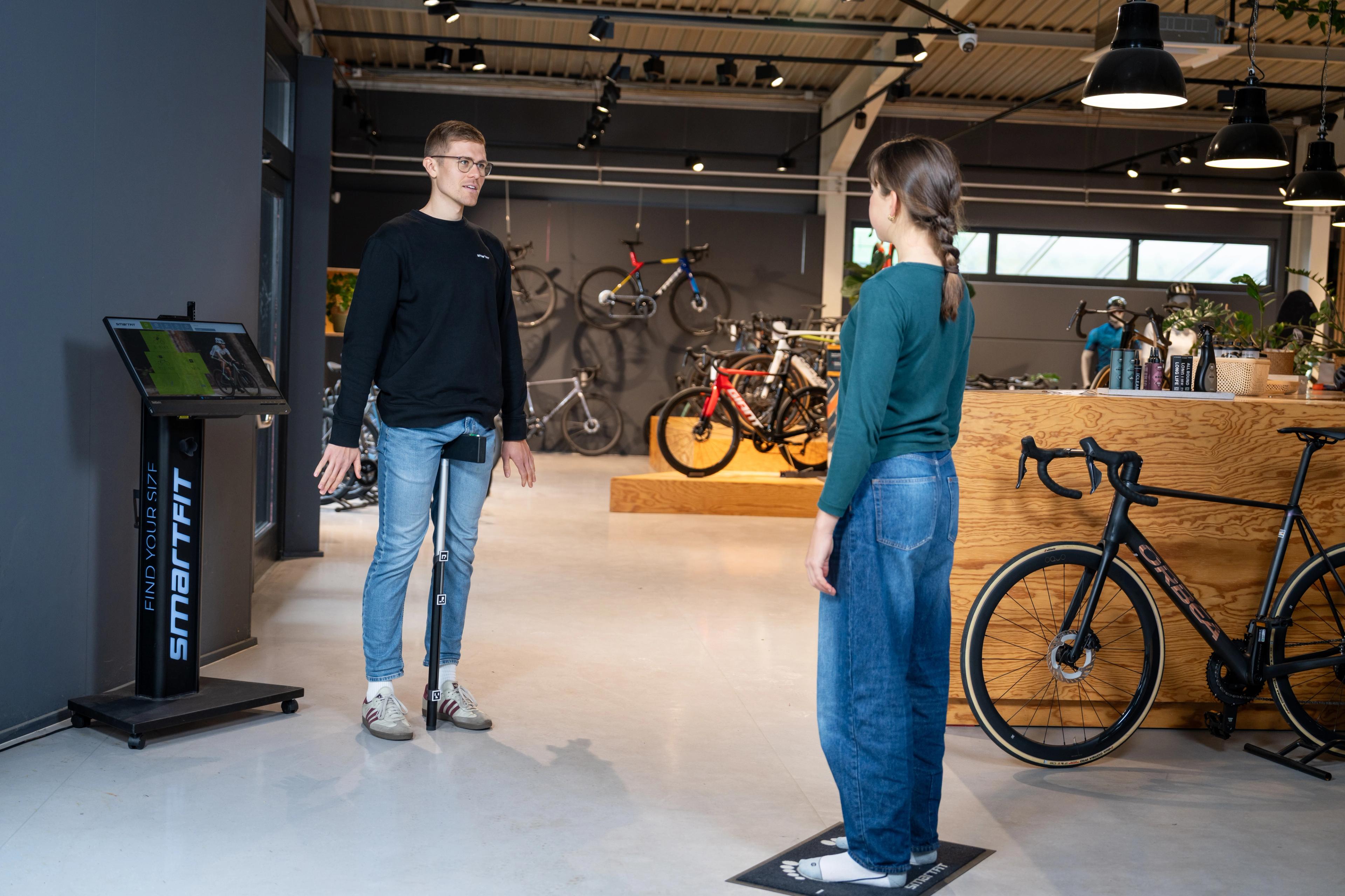 Sattel einfach auf Hüfthöhe einstellen war gestern. Die richtige Rahmengröße findest du auch über deinen Fachhändler, der dich im Store vermisst.