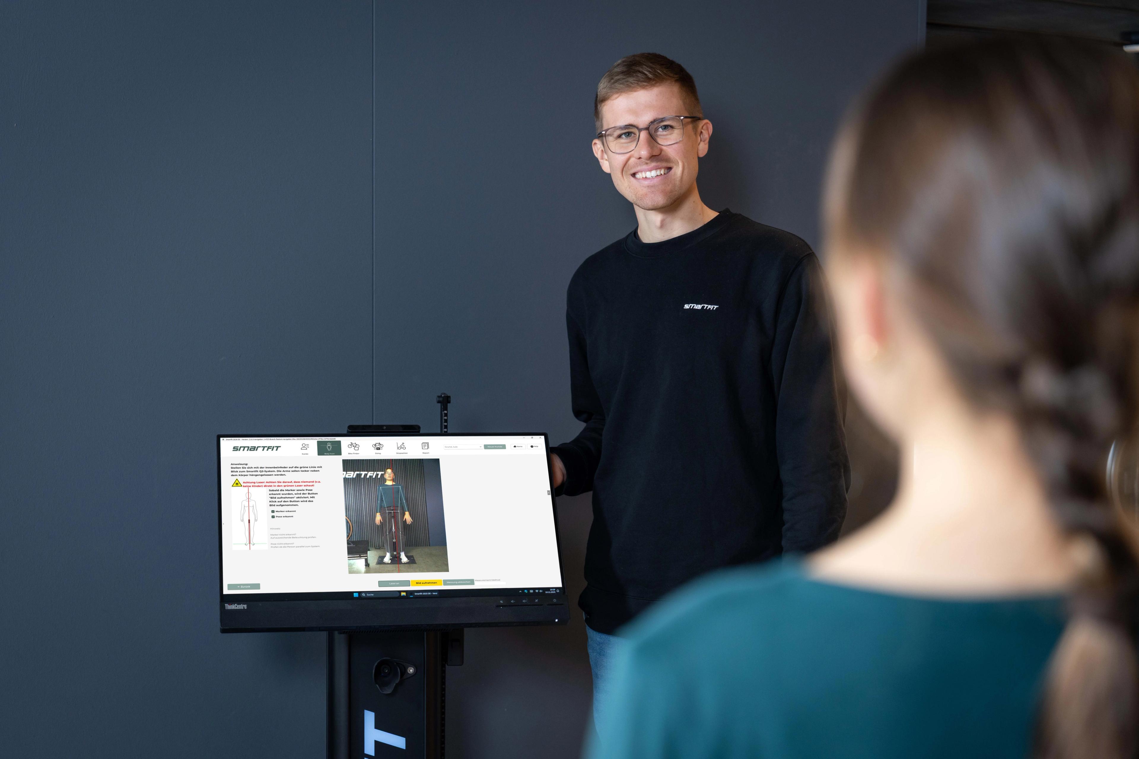 Sekundenschnelle KI-Vermessung mit der Smartfit Software führt Händler:innen und Kund:innen zum passenden Bike