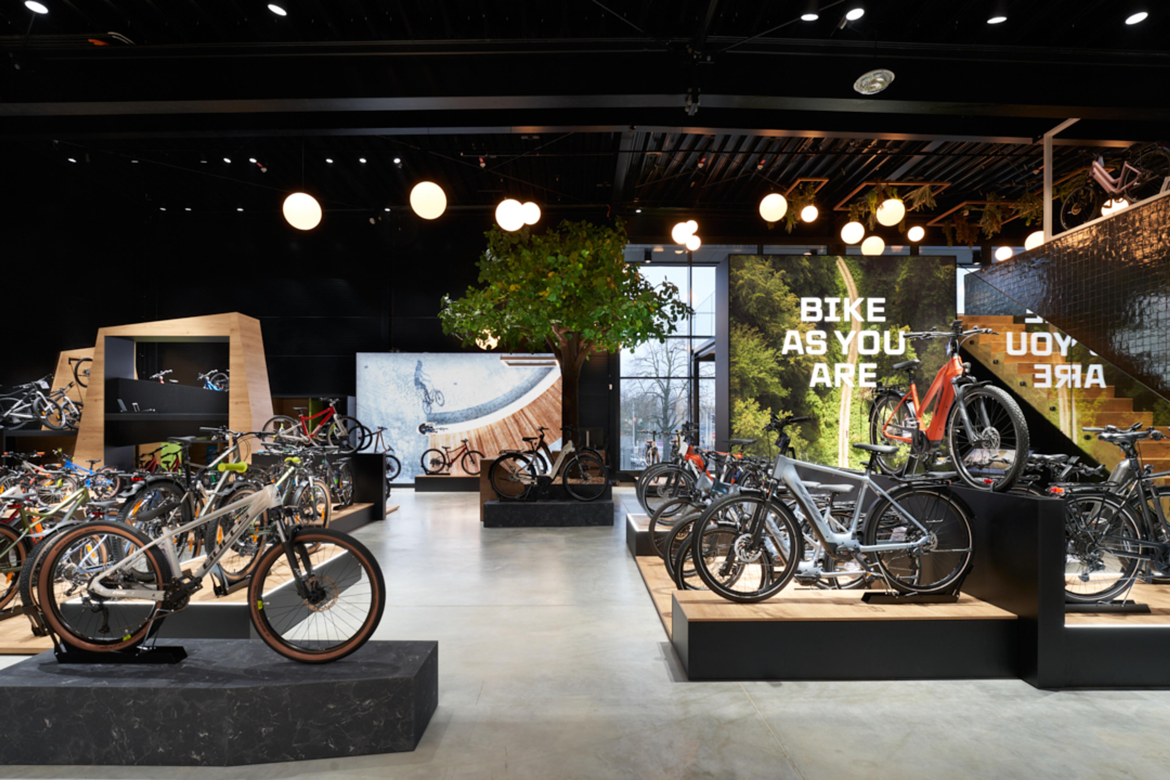 Since 2024, the tagline “Bike as you are” has been part of Tippkötter’s brand identity, reflecting the ongoing evolution of this family business with more than 90 years of history.