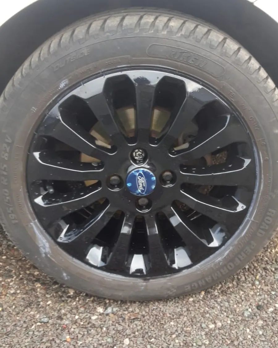Ford, after: gloss black