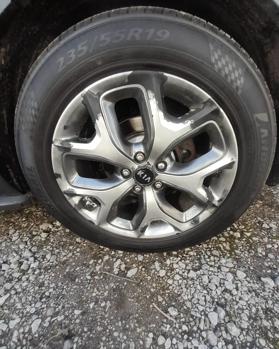 Kia Sorento, before: silver