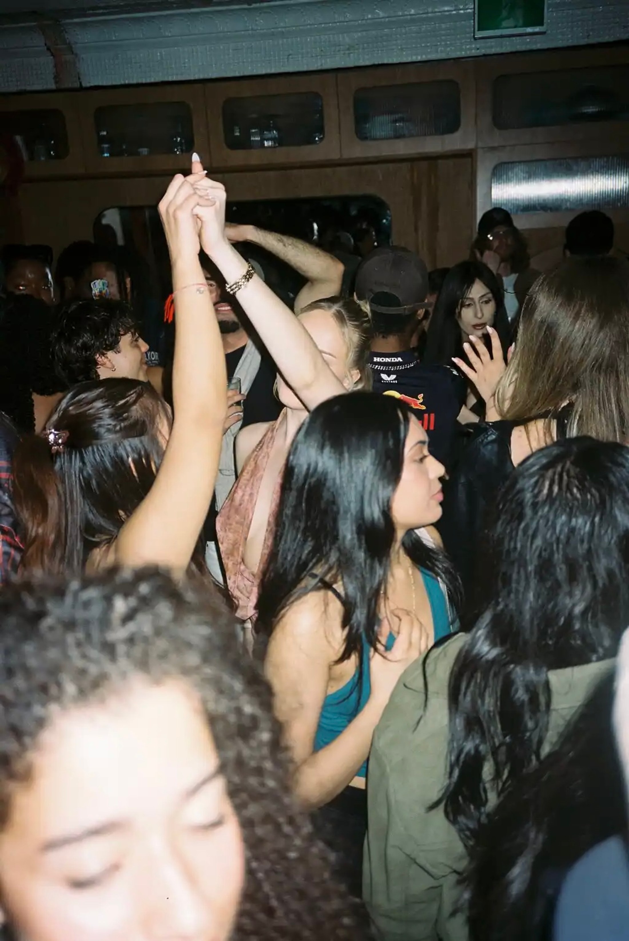 APT200 26'