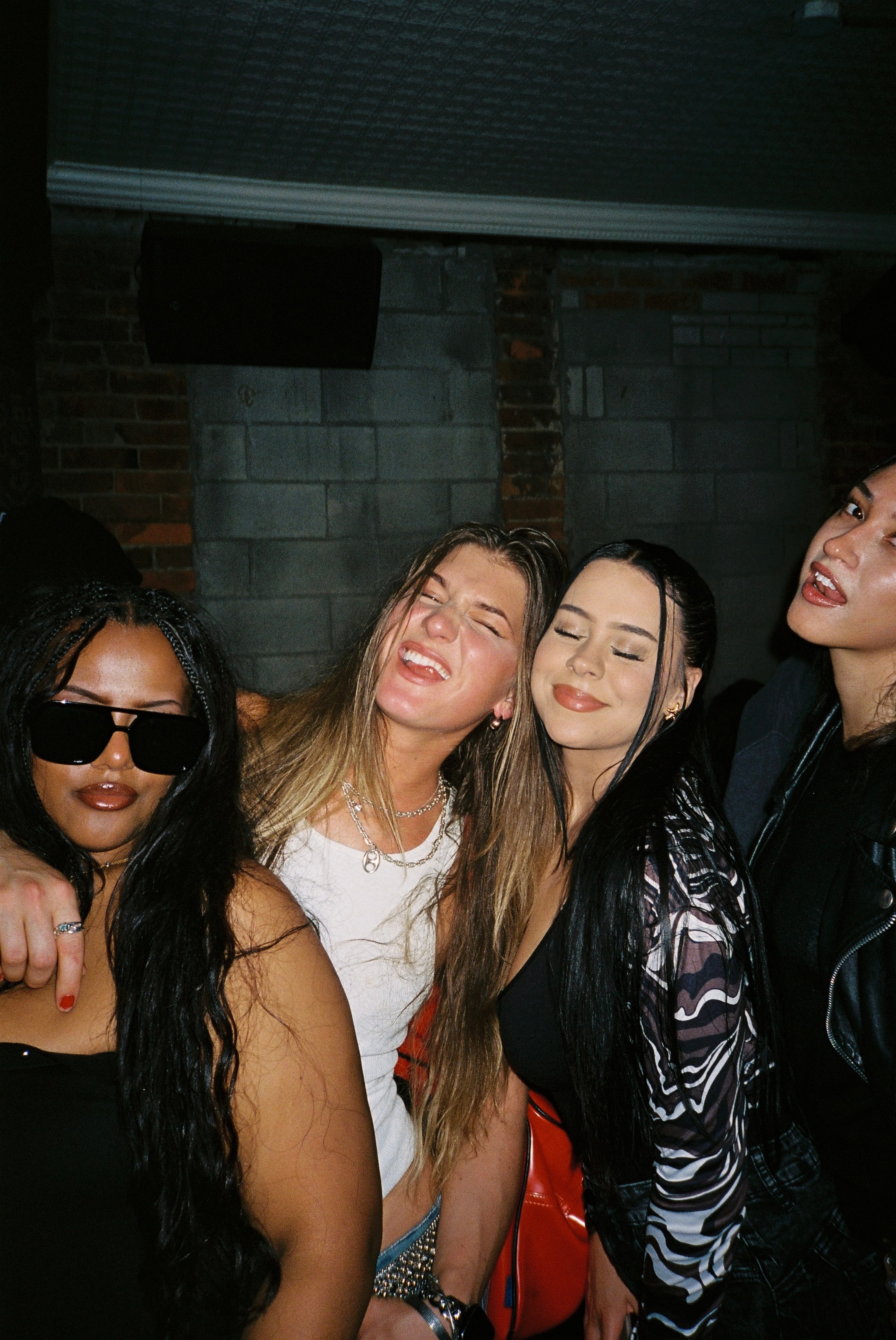 APT200 26'