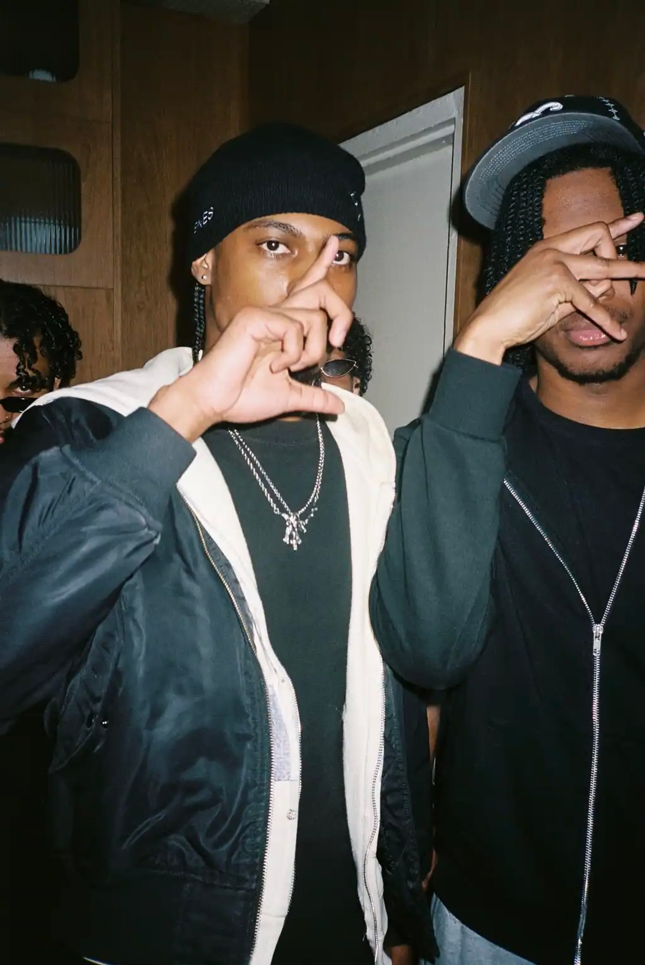 APT200 26'