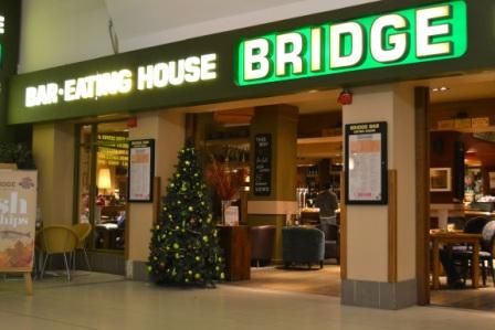The Bridge Bar, Gatwick Airport 30.12.2013
