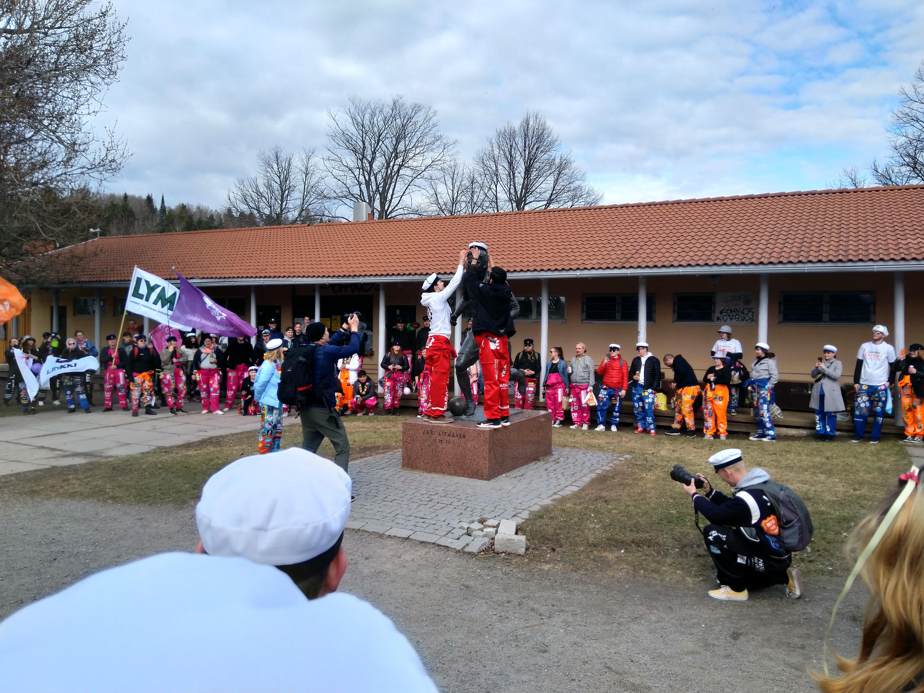 Vappu 30.04.2022: Kisapuisto
