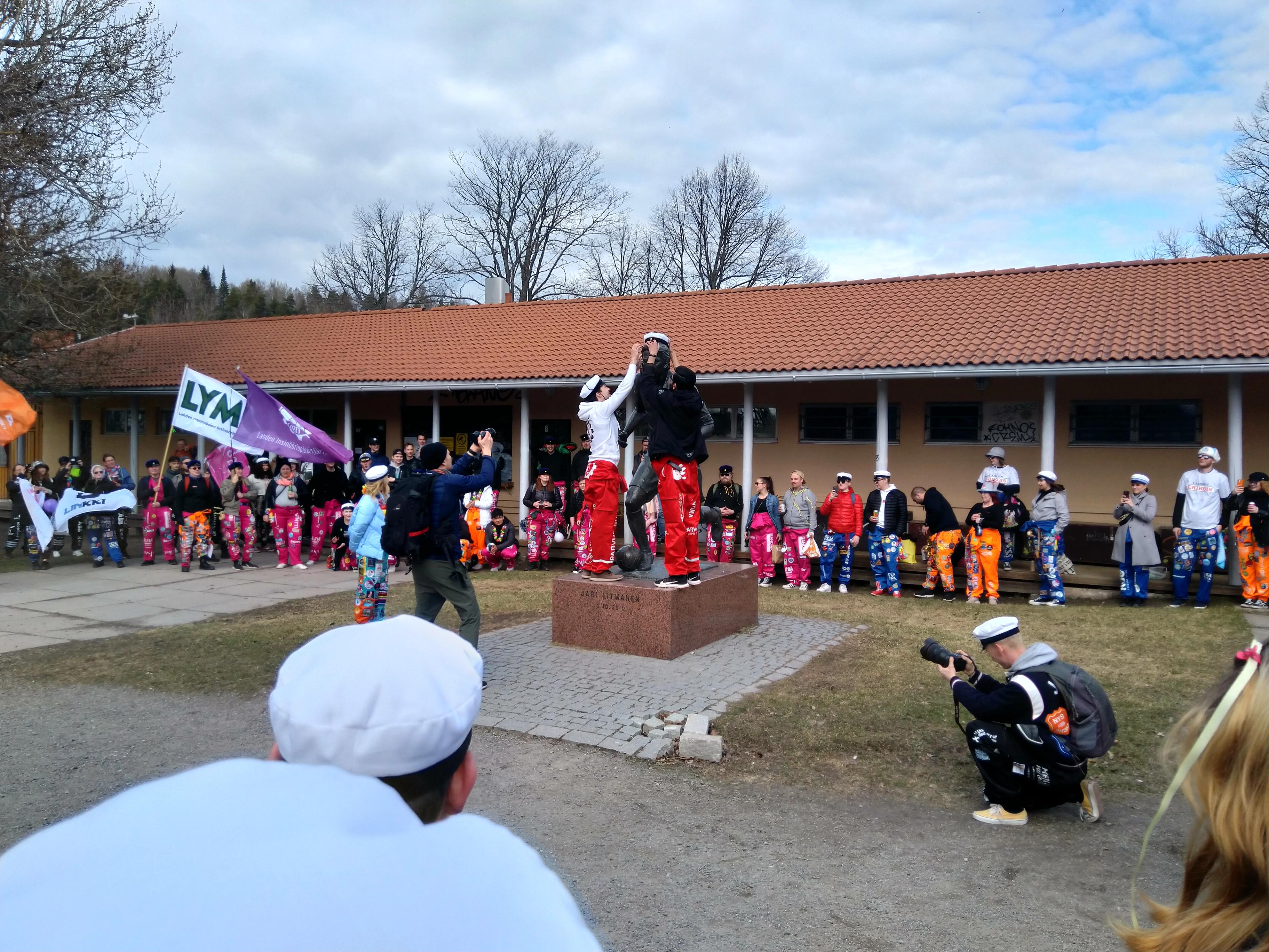 Vappu 30.04.2022: Kisapuisto