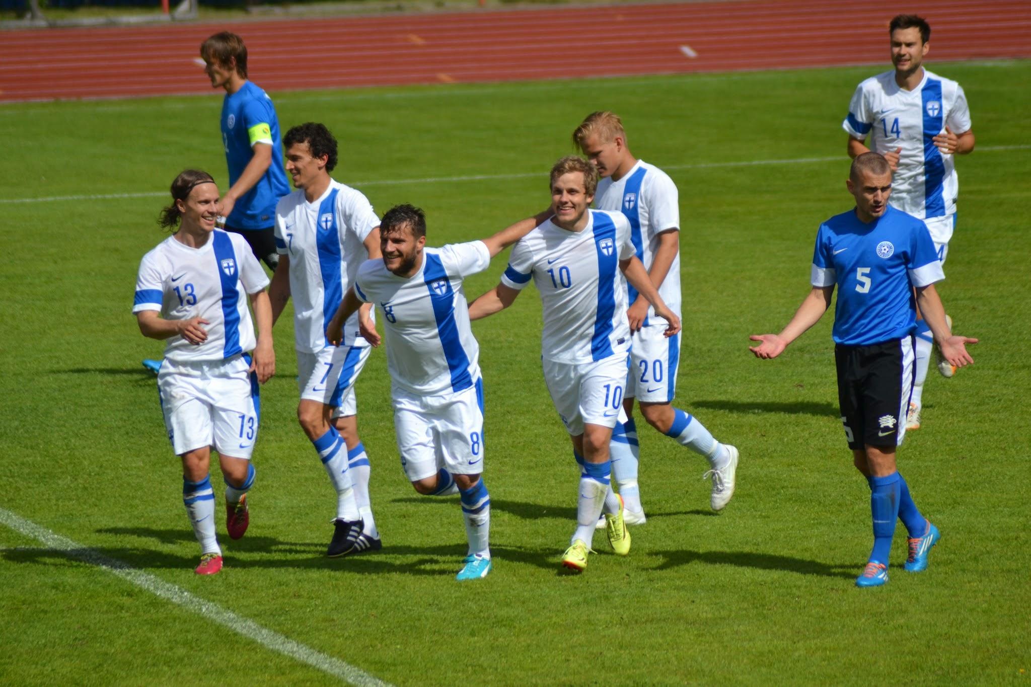 Baltic Cup Suomi - Viro 2-0, Hetemaj on tehnyt juuri avausmaalin Pukin syötöstä.