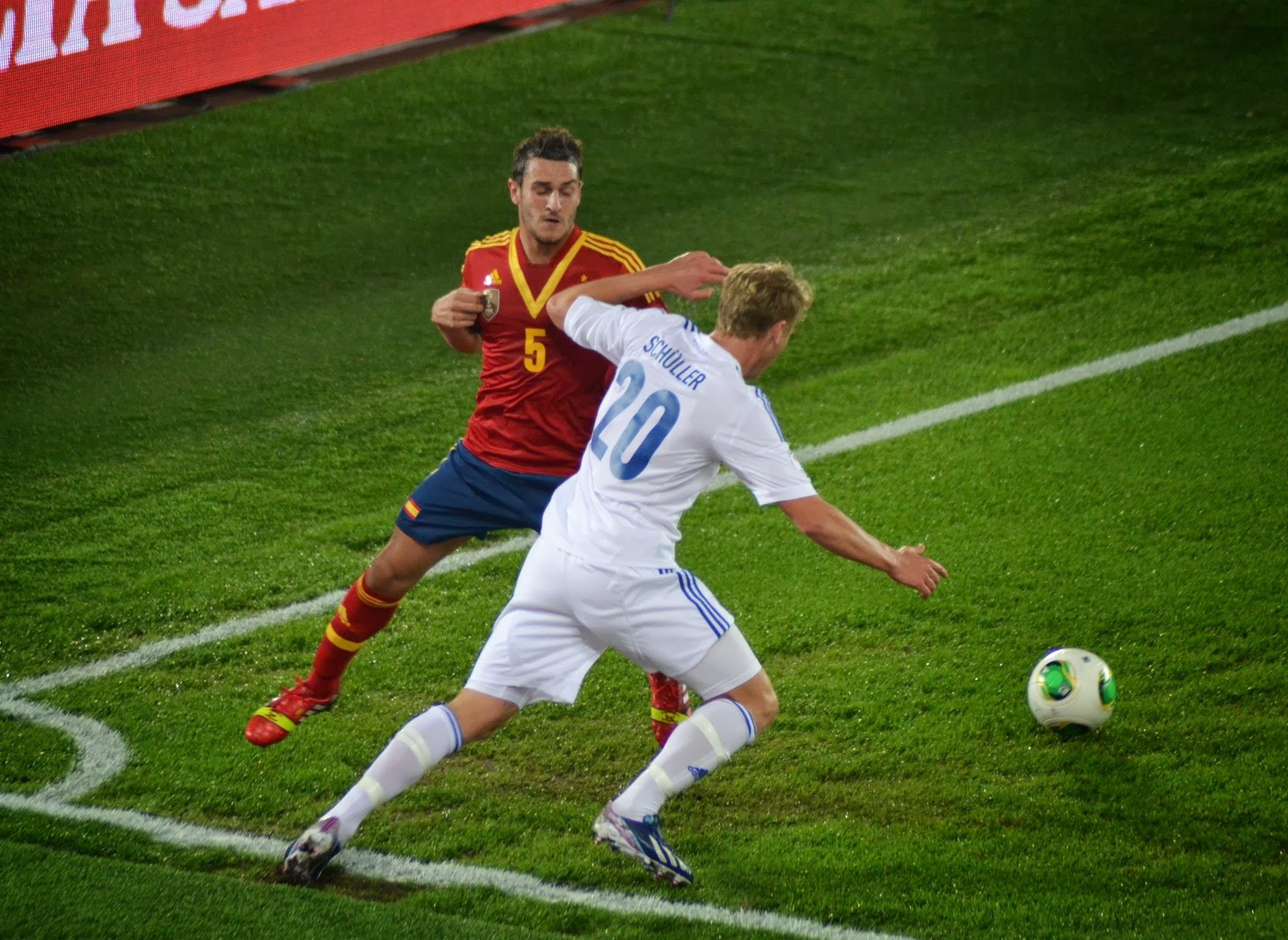 06.09.2013 Suomi - Espanja: Rasmus Schüller, Mario Suarez