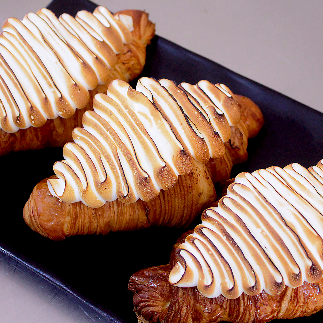 Croissant lemon pie