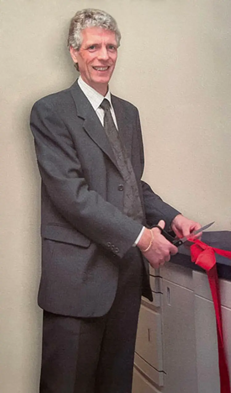 Loyd Aasen klipper snor