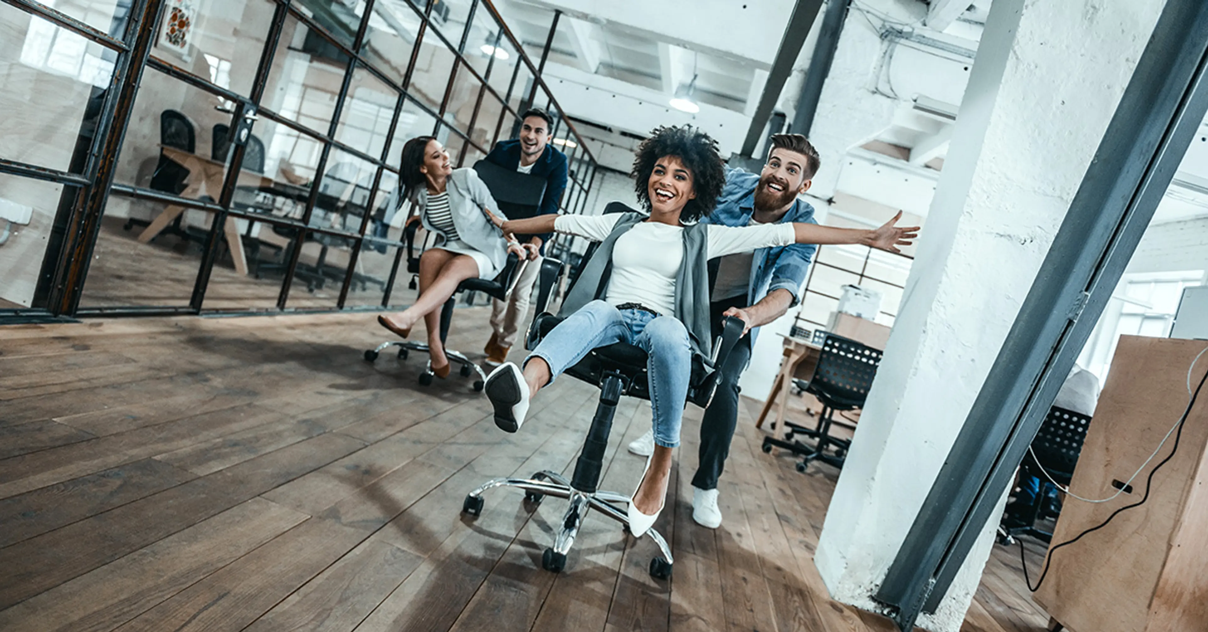 Kappløp med kontorstoler