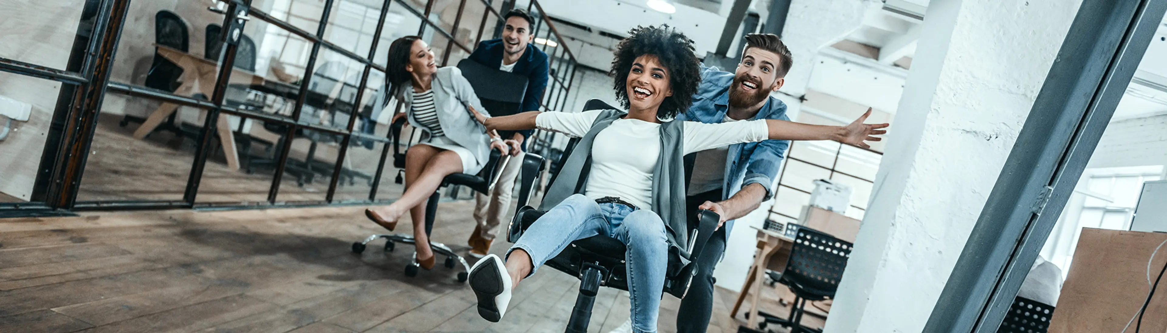 Kappløp med kontorstoler