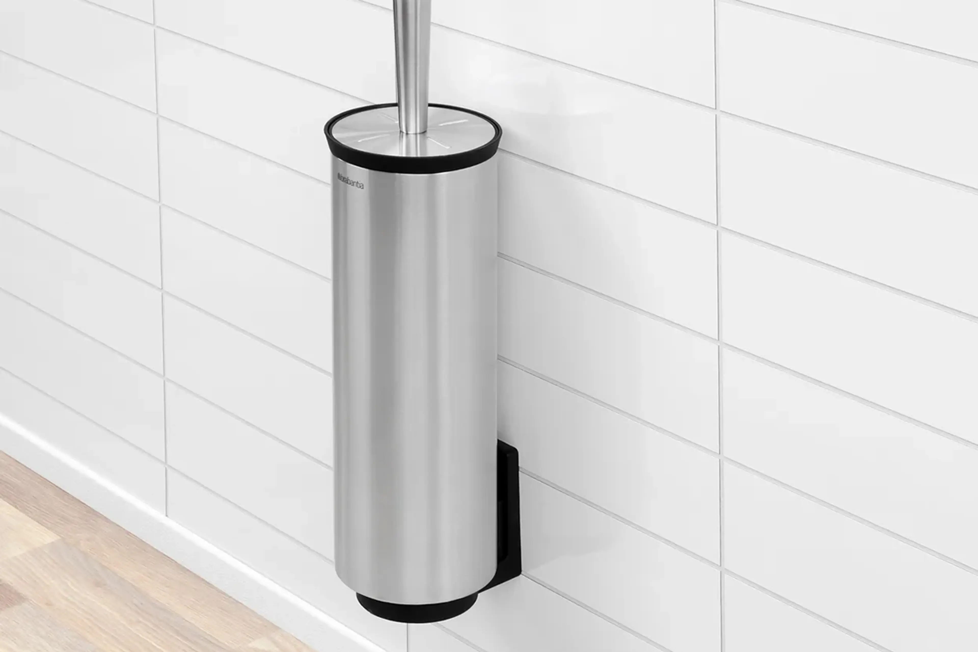 Toalettbørste på vegg