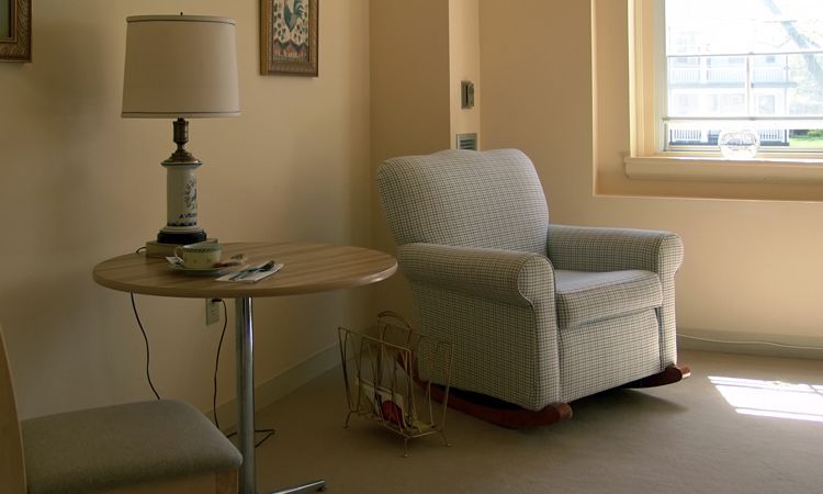 assisted living facility eldercare arrangements