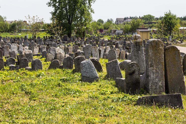 jewish cemetery in berdychiv ukraine