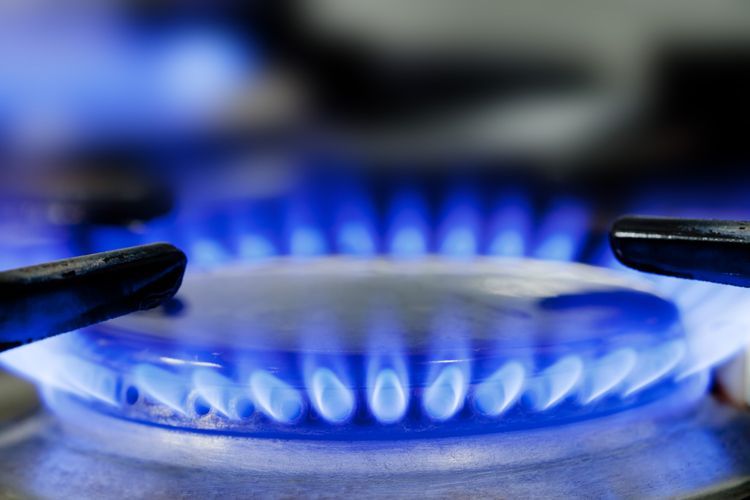 blue flame from natural gas stove
