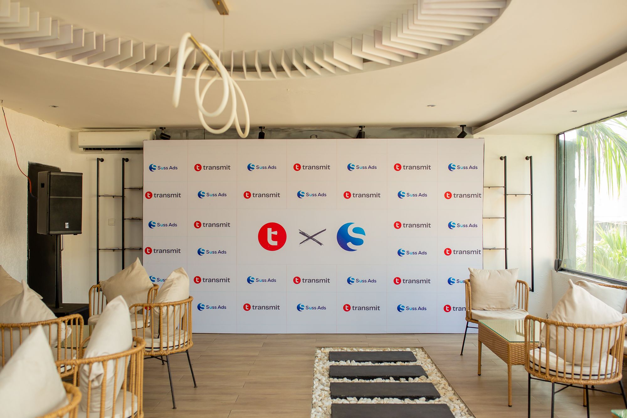 Suss Ads and Transmit Forge Groundbreaking Partnership to Revolutionize ...