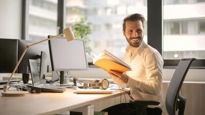 Strategic Cost Management and ROI: Maximizing AI Training Returns