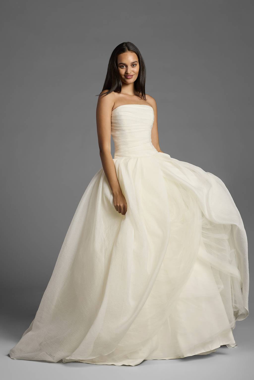 vera wang one shoulder organza dress Vera Wang White, One Shoulder Organza Dress with Black Belt Wedding Dress