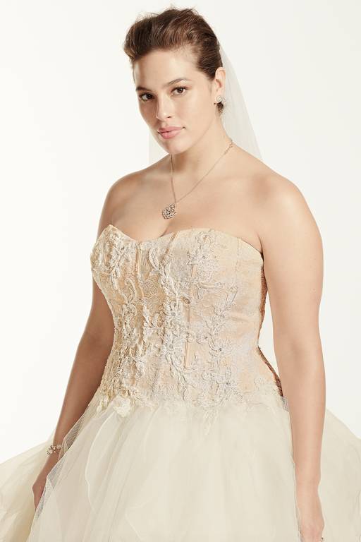oleg cassini organza ruffle skirt wedding dress Oleg Cassini | Dresses | Oleg Cassini Size 4 Organza Ruffle Skirt Wedding Dress Veil