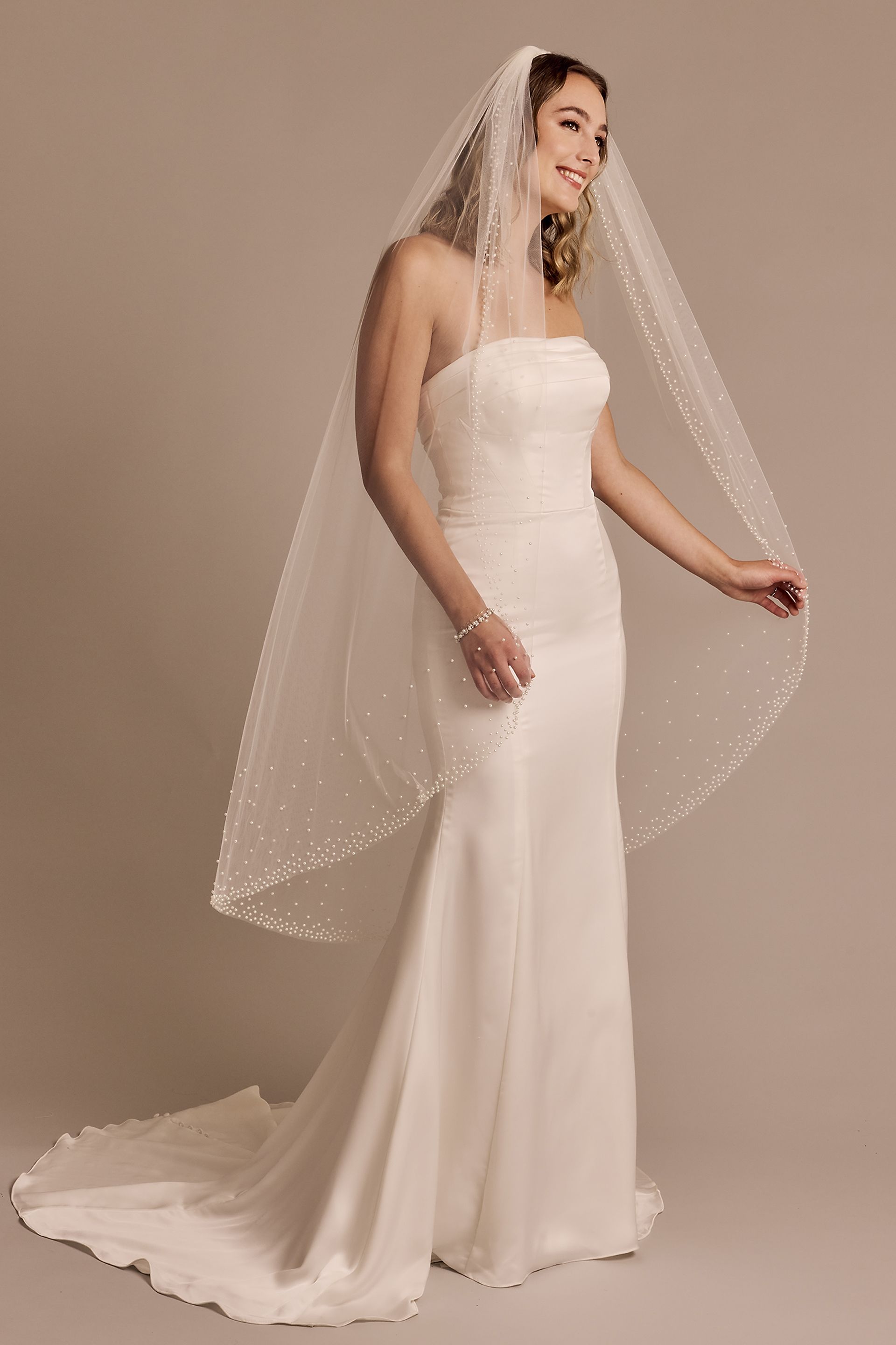 Mid-Length Veil with Scattered Pearl Edge | David's Bridal