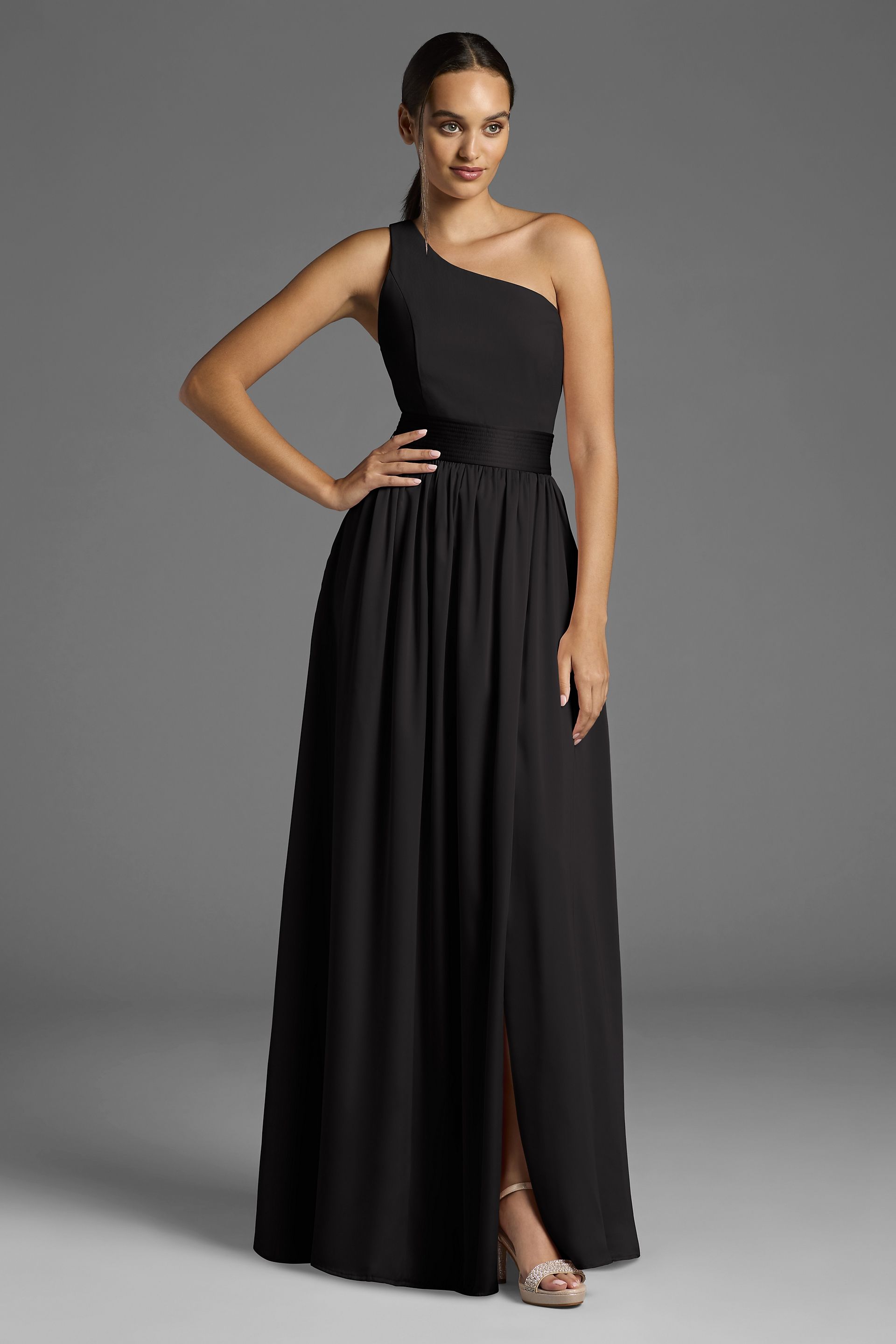 WHITE by VERA WANG ワンショルダードレス ドレープ シフォン One Shoulder Dress with Satin Sash | David's Bridal