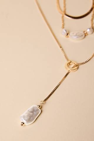 Picture of Three Strand Layered Pearl Necklace