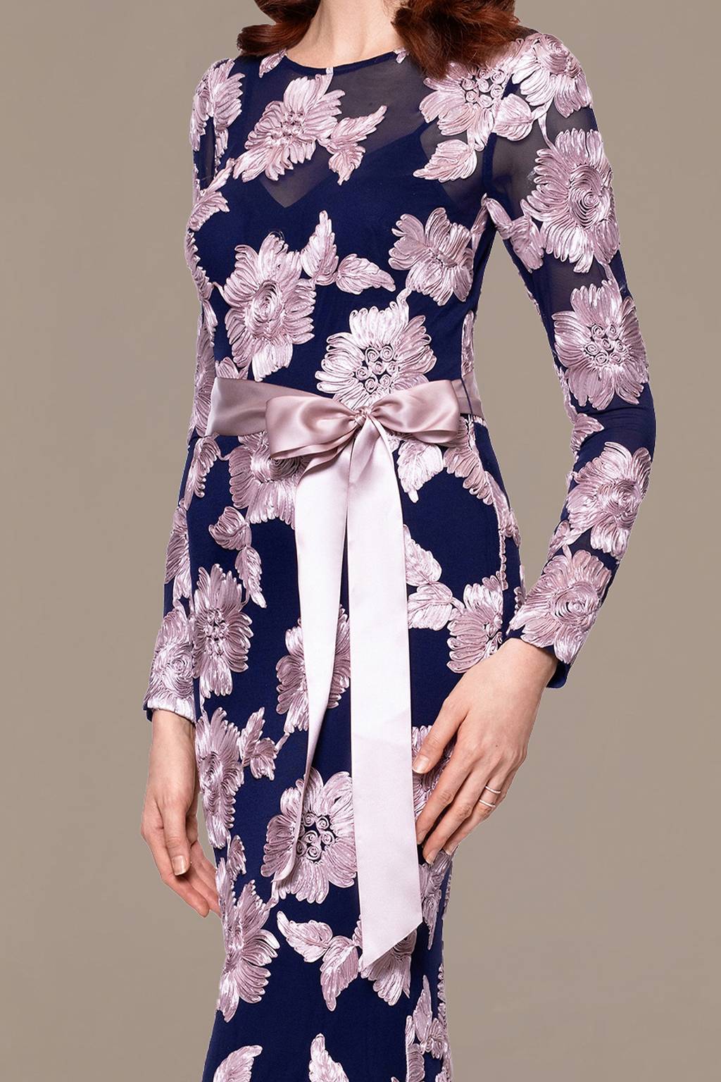 long sleeve floral sheath dress Long Sleeve Floral Dress 8 / Noir/Multi