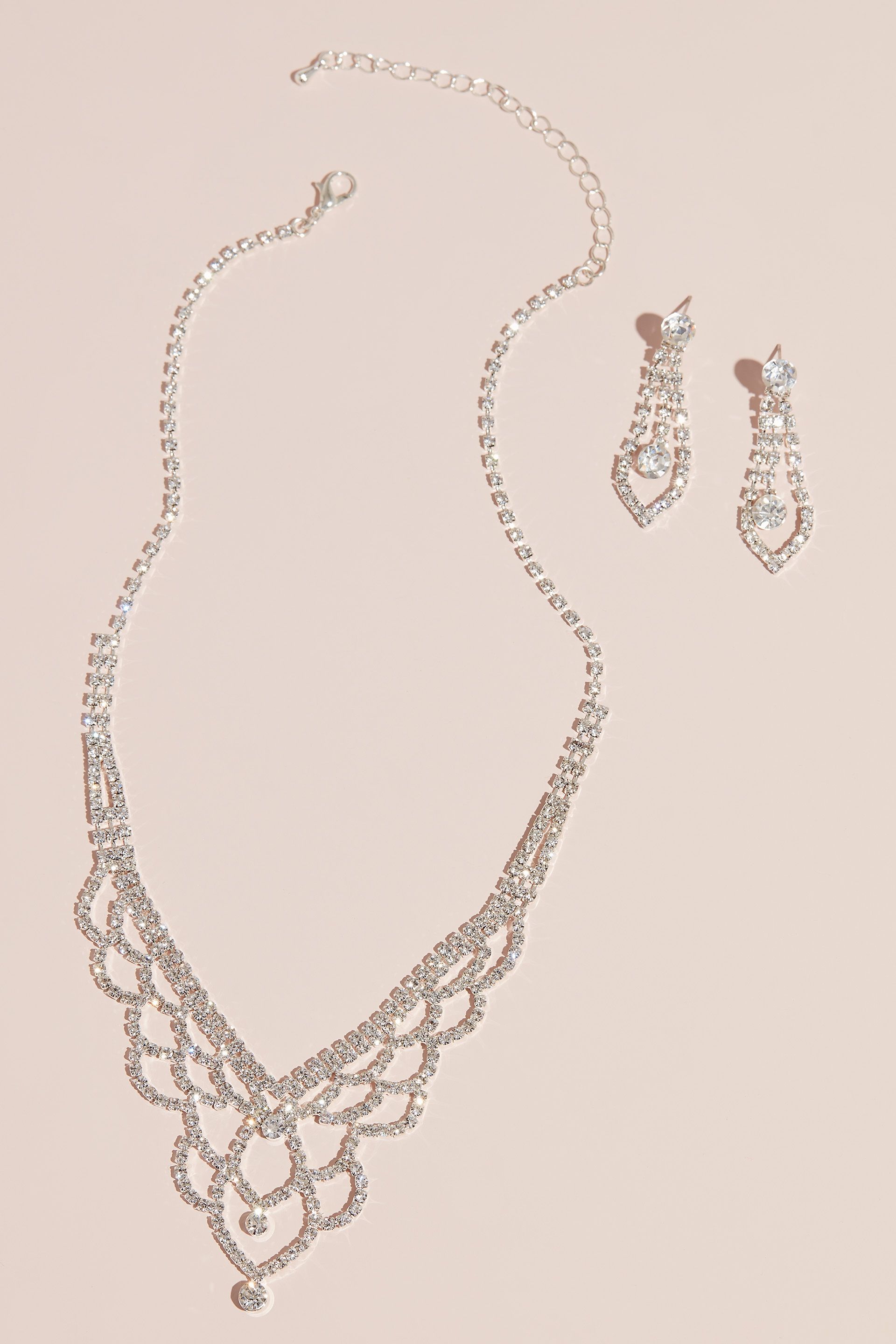 Picture of Deep V Scalloped Necklace and Earring Set