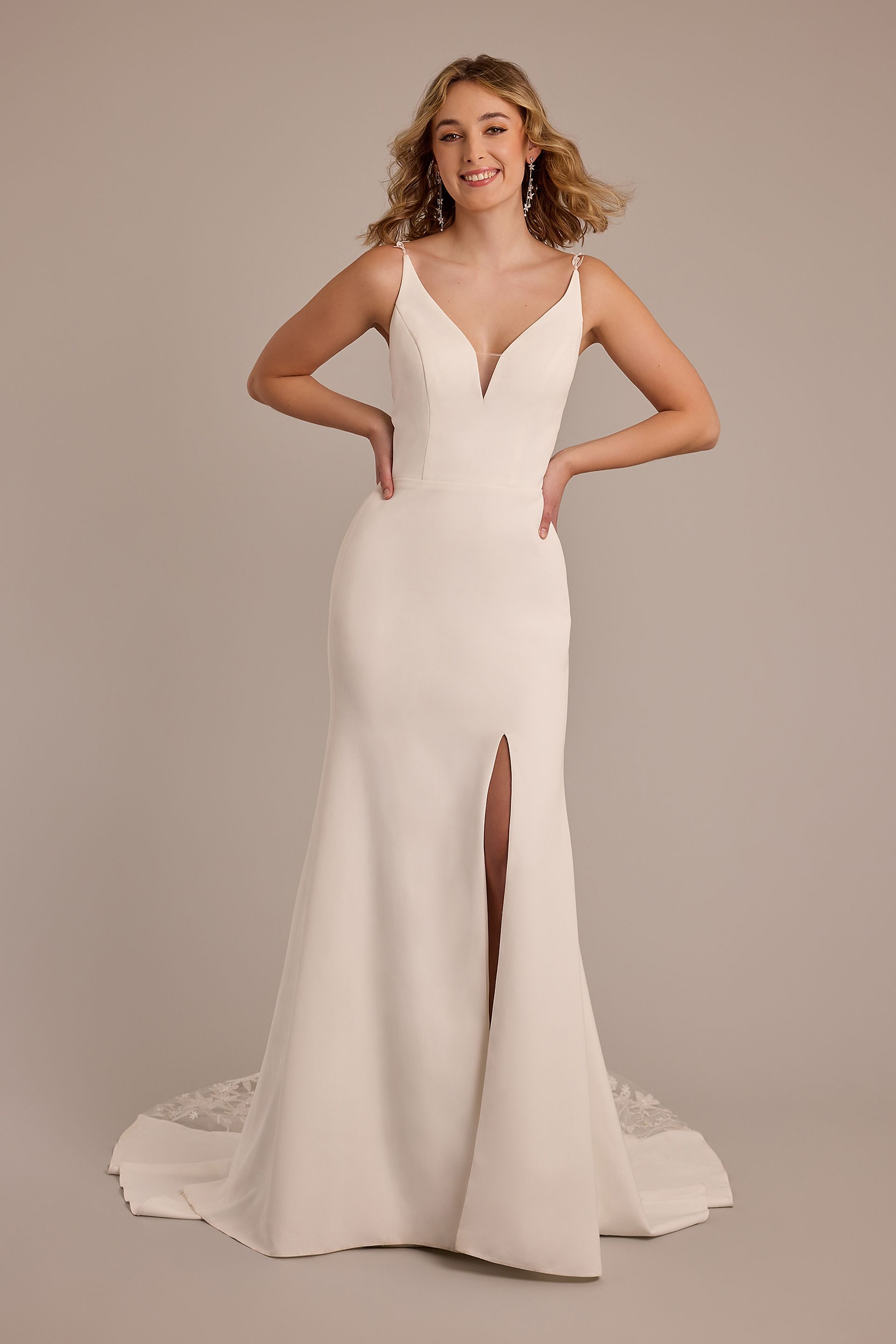 Picture of Crepe Mermaid Wedding Dress with Appliques