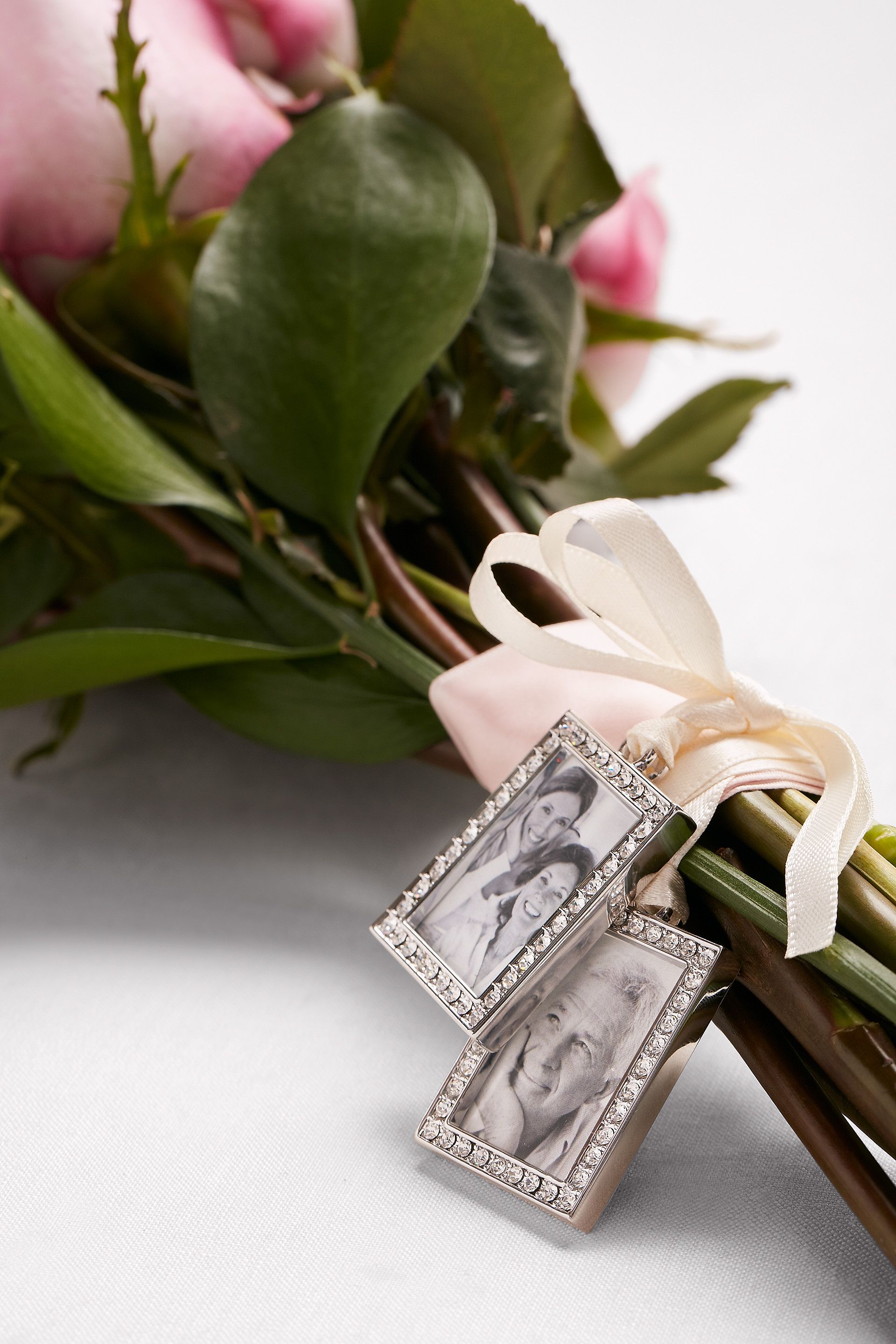 Picture of Bouquet Charm Set