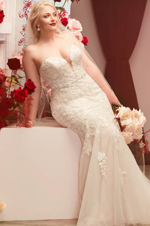 oleg cassini lace applique mermaid strapless wedding dress Oleg Cassini lace applique mermaid strapless wedding dress! Style # CWG912  Color Solide White          #davidsbridal #pearlcity #ballgown # wedding #2023bride #2024bride #head2toe #olegcassini #davidsbridal #