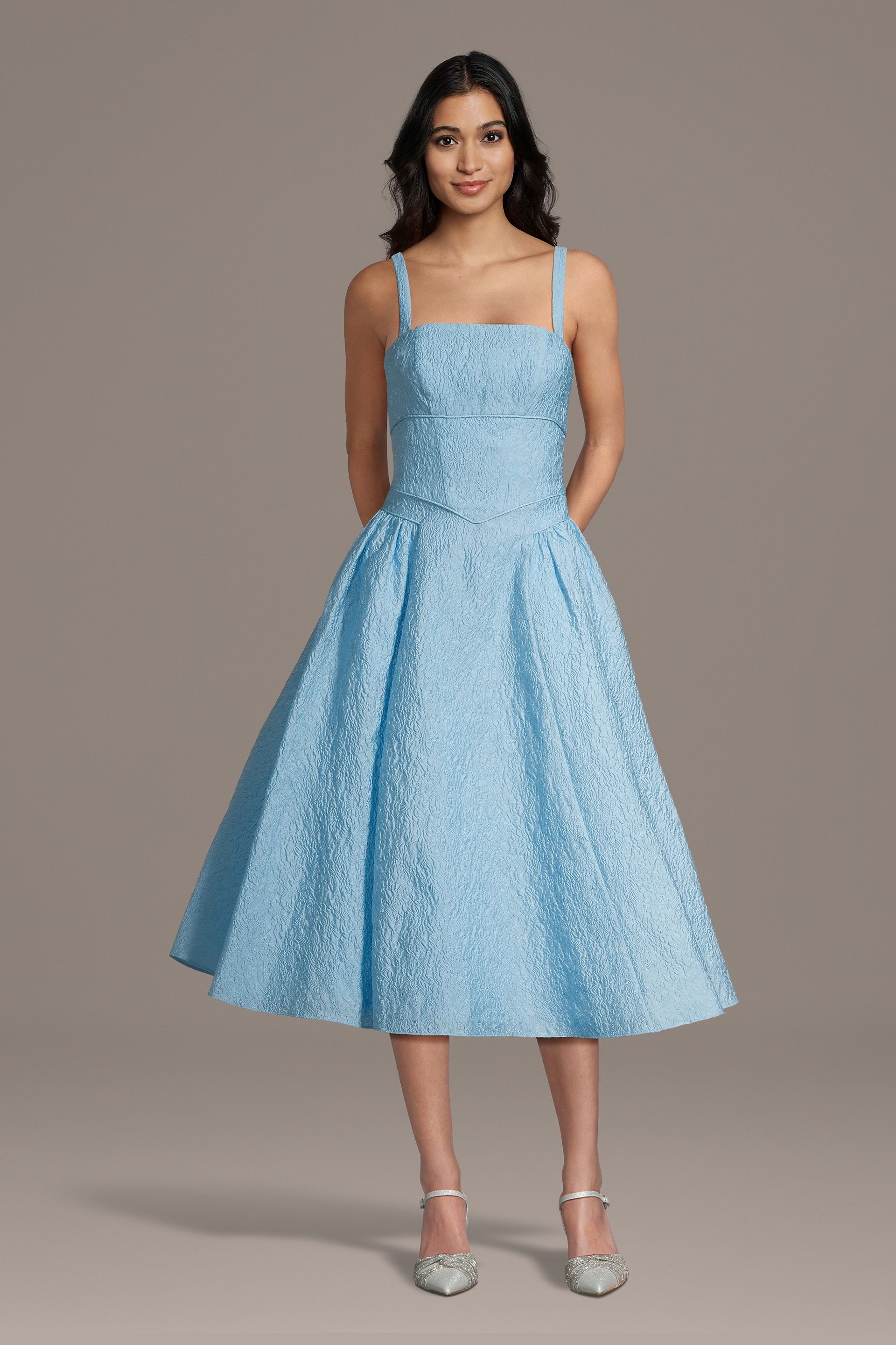 D39WBM5419_LTBLUE_PRTY_PROD1_F 