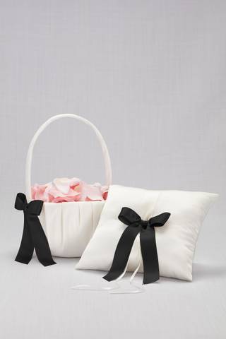 Picture of DB Exclusive Single Ribbon Pillow and Basket