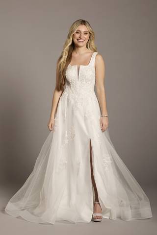 david's bridal sweetheart lace dress Sweetheart Plunge Lace Wedding Dress with Sash