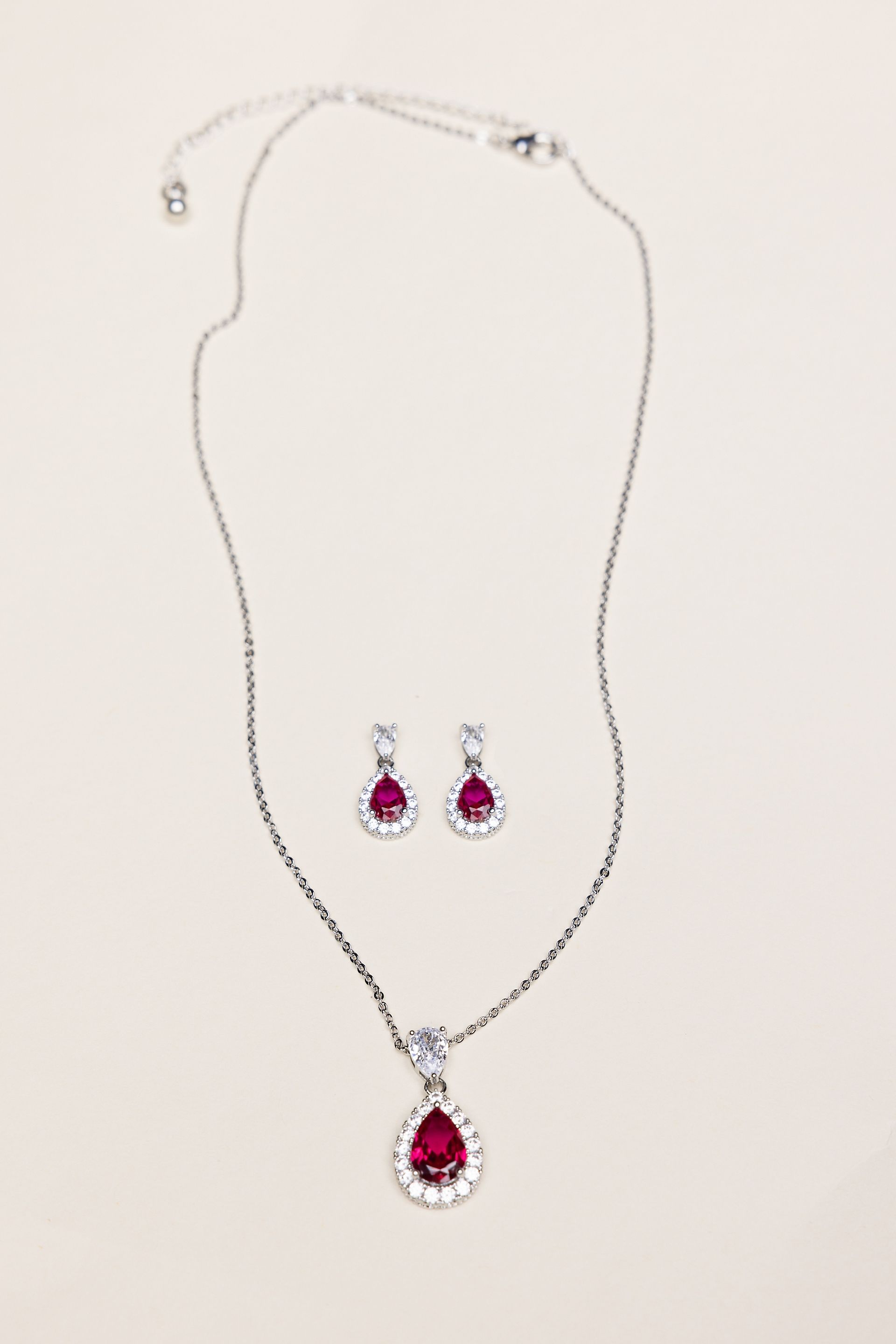 Picture of Pear-Shaped Ruby and Rhinestone Jewelry Set