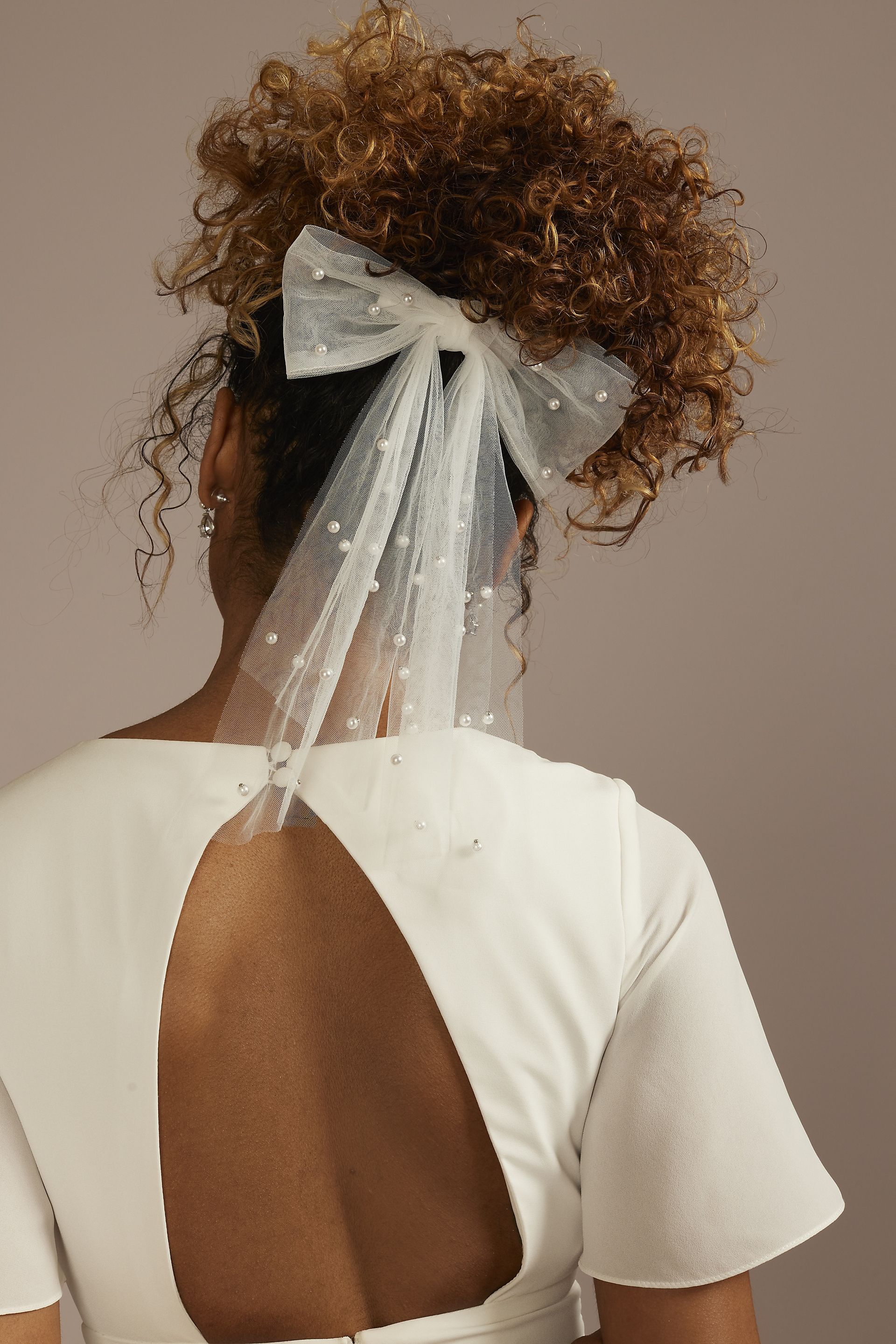 Picture of Scattered Pearl Hair Bow