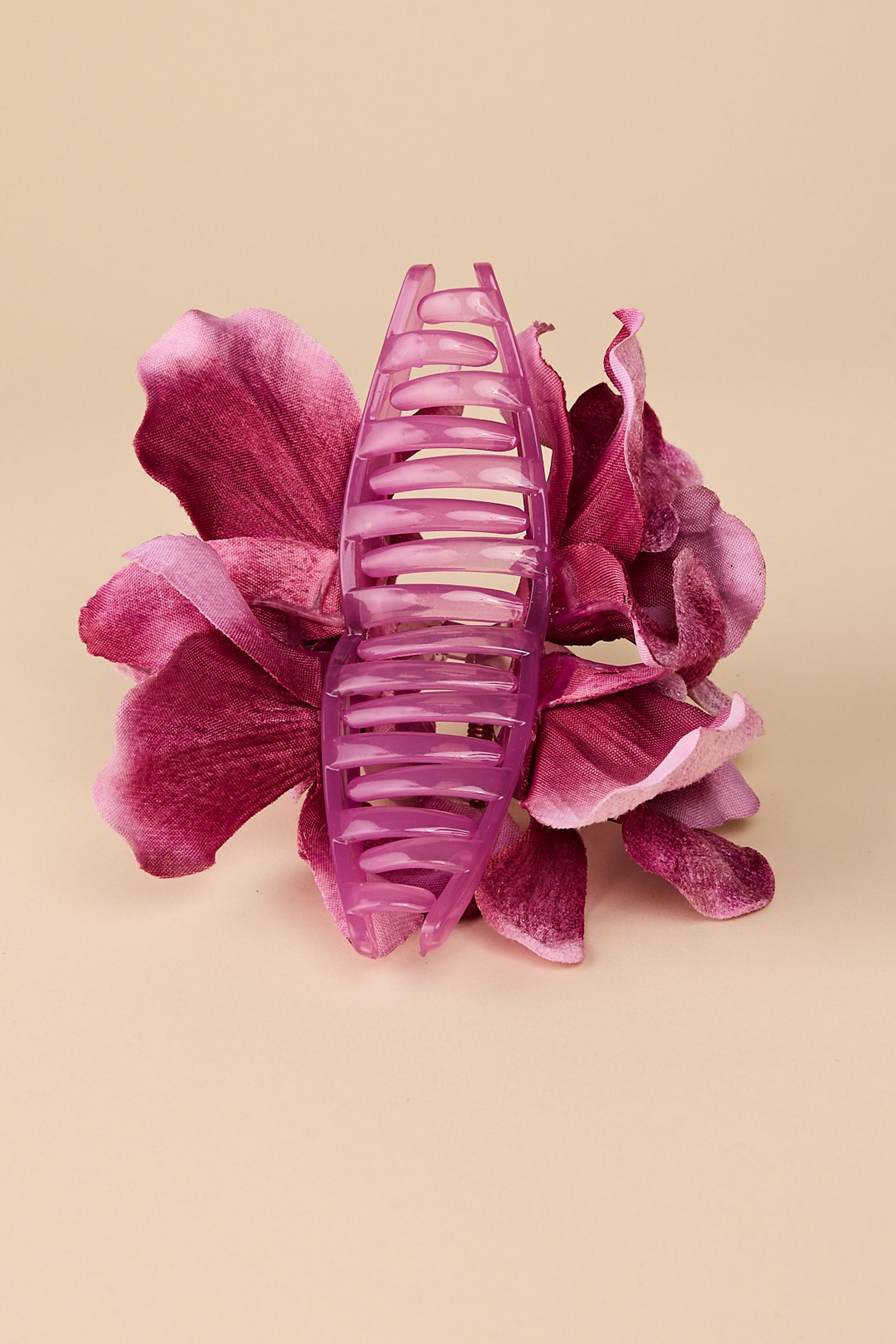 Picture of Fuchsia Fabric Flower Jaw Clip
