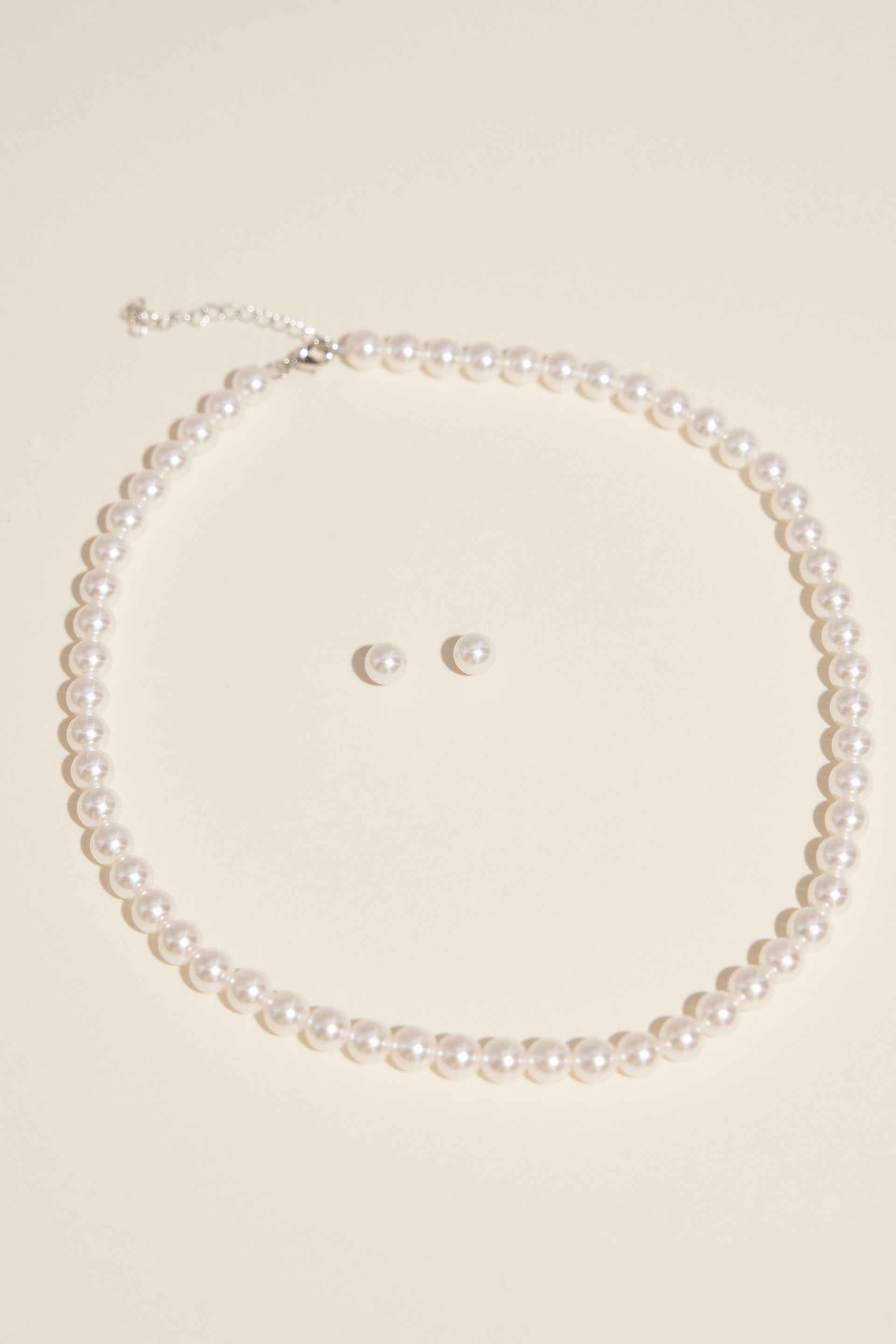 Picture of Simple Pearl Strand Necklace and Stud Earring Set