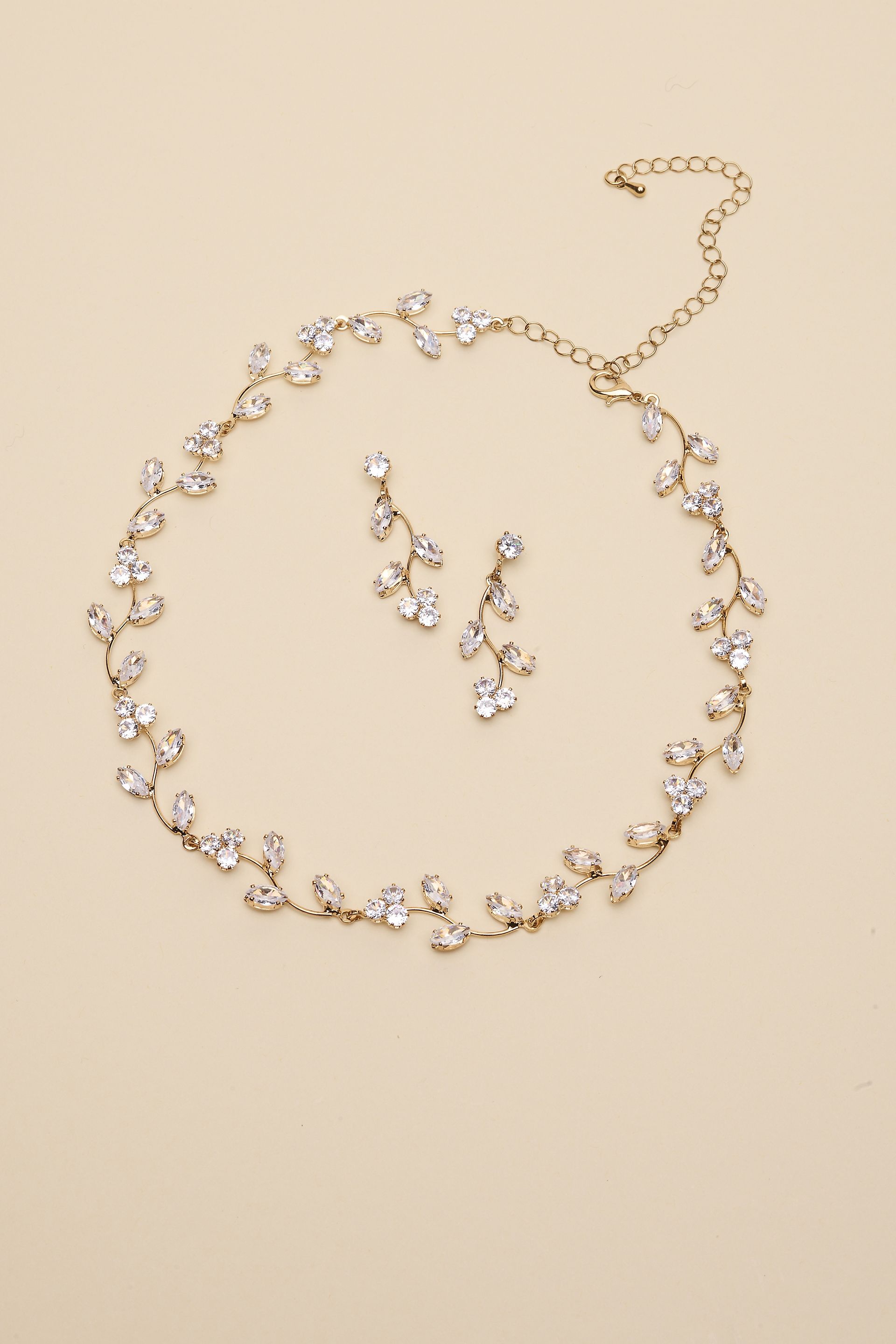 Picture of Cubic Zirconia Flower Necklace and Earring Set