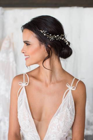View Brides and Hairpins Handmade Freshwater Pearl Halo Comb in all available color and sizes Picture of Handmade Freshwater Pearl Halo Comb