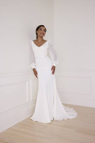 Picture of Long Sleeve V-Neck Crepe Mermaid Wedding Dress