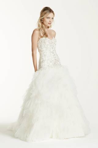 Picture of Strapless Tulle Wedding Dress with Ruffled Skirt