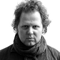 Jan Zahl avfotografert hos Stavanger Aftenblad for Garborgsenteret. foto Jan Johansen