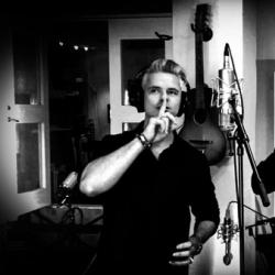 Janove Ottesen og Onkel P foto hentet fra Janoves offisielle Facebookside