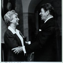 Celeste Holm og Ronald Reagan
