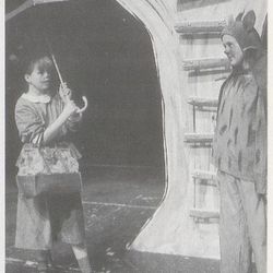 Claire De Wangen som Bestemor Skogmus foto Rogaland Teater